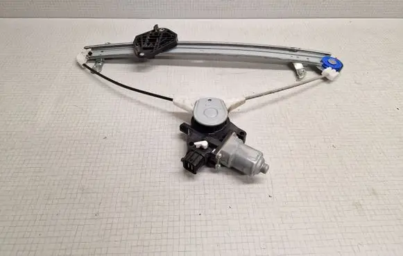 Subaru Outback Front door window regulator motor 005180 7093