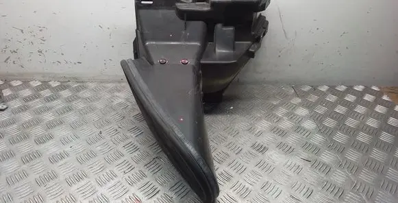 Jaguar XF X250 Intercooler air channel guide 8A107