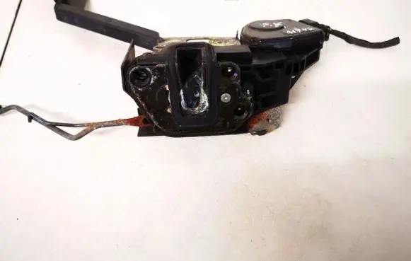 Hyundai Terracan Front door lock