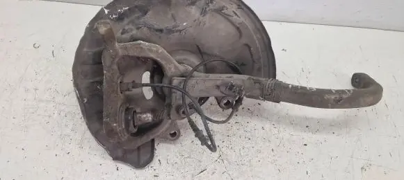 Mercedes-Benz E W211 Front wheel hub