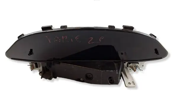 Toyota Yaris Speedometer (instrument cluster) 838000D630D