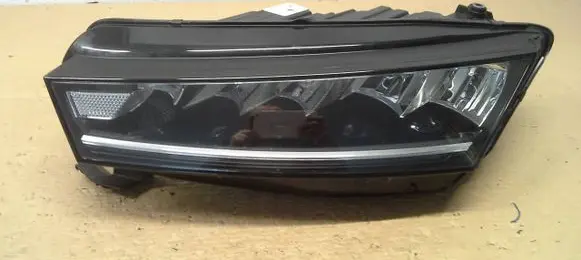Skoda Octavia Mk4 Headlight/headlamp 121212