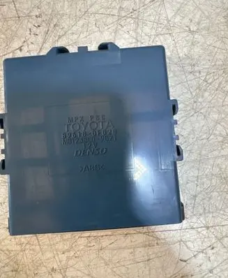 Toyota Corolla Verso E121 Combustion control unit/module 896180F020 MB1238009021