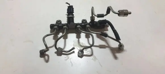 Renault Clio V Fuel main line pipe 