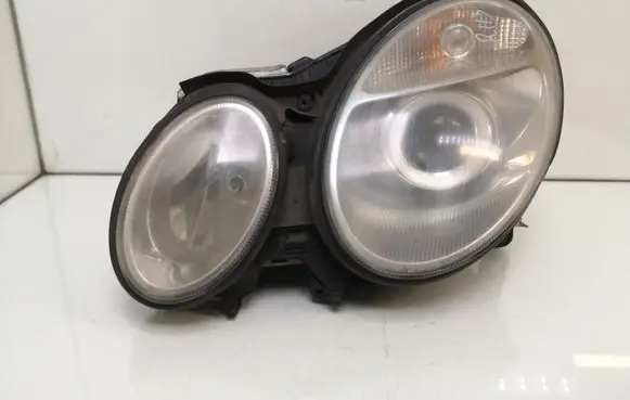 Mercedes-Benz E W211 Headlight/headlamp A0028202426 5DV08829000 73485702