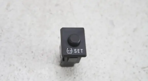 Toyota Auris E180 Other switches/knobs/shifts 15D084