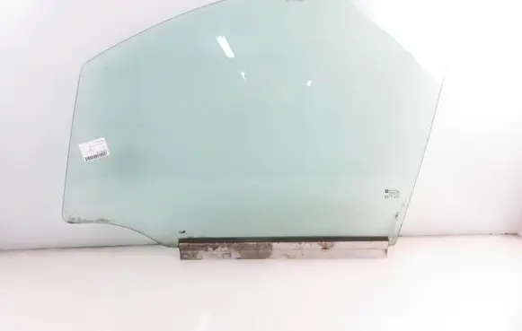 Opel Zafira A Front door window glass four-door 