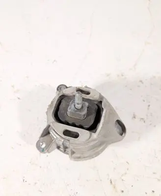 BMW X3 F25 Engine mount bracket 6785716