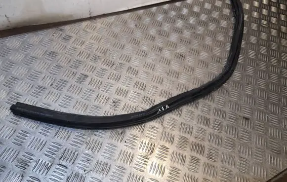 Audi A7 S7 4G Engine compartment rubber 4G8823723A
