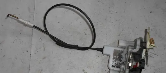 Fiat 500 Front door lock 51785924