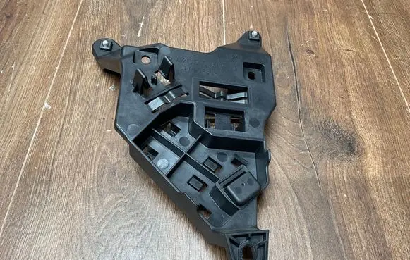 Mercedes-Benz E W213 Other body part A2135451340