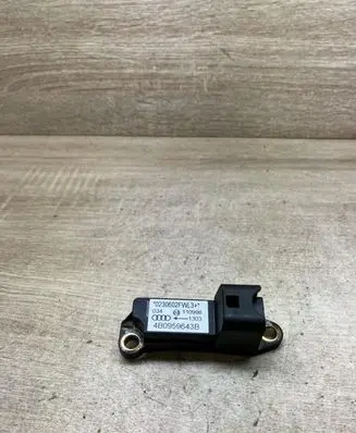 Audi A6 S6 C5 4B Airbag deployment crash/impact sensor 4B0959643B 110998