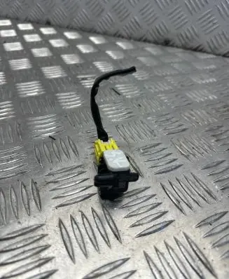 Mitsubishi Outlander Airbag deployment crash/impact sensor 8651A166 190725403