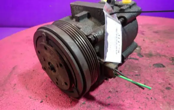 Ford Mondeo MK II Air conditioning (A/C) compressor (pump) XS7H-19D629-CA