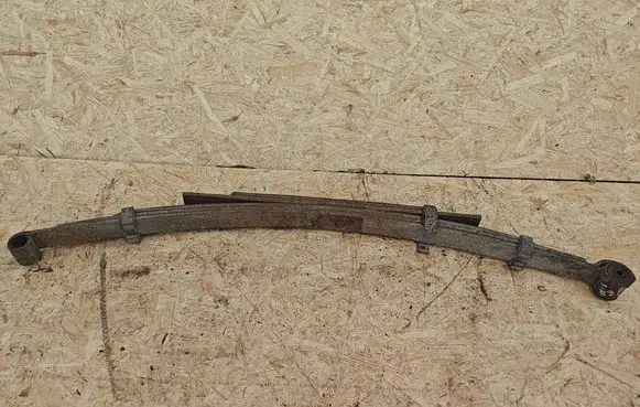 Toyota Hilux (AN10, AN20, AN30) Rear leaf spring 