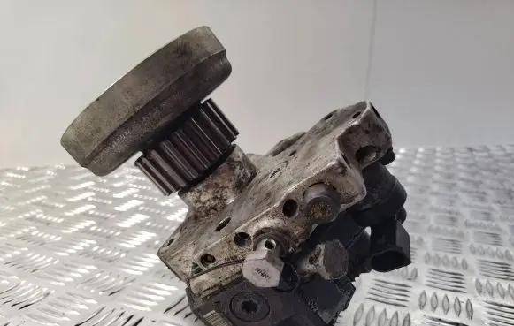 Audi A6 S6 C6 4F Fuel injection high pressure pump 059130755J