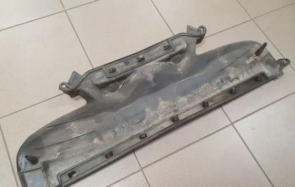 Mercedes-Benz E W211 Other engine bay part 2118800036