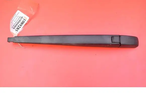 Toyota C-HR I Rear wiper blade arm