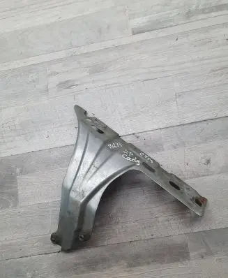Fender mounting bracket
