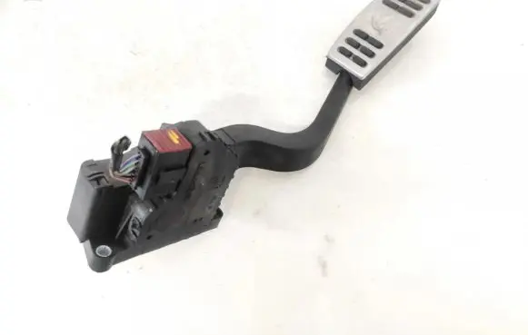 Alfa Romeo Mito Accelerator throttle pedal 50520961
