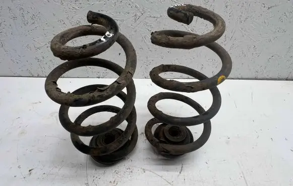 Nissan X-Trail T31 Rear coil spring