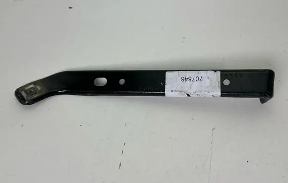 Ford Mustang VI Fender mounting bracket FR3B16C198BC