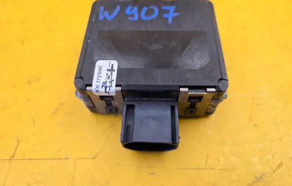 Mercedes-Benz Sprinter W907 W910 Distronic sensor radar A9079003303
