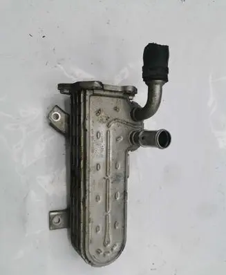 Volkswagen Golf Plus EGR valve cooler 03G131513AD 3210275 09005