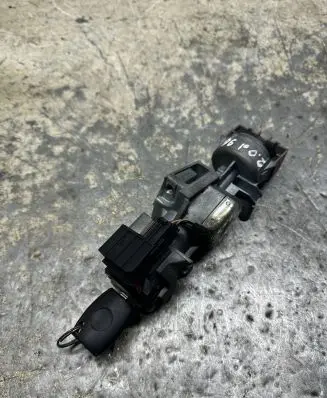 Ford S-MAX Ignition lock 3M513F880AC