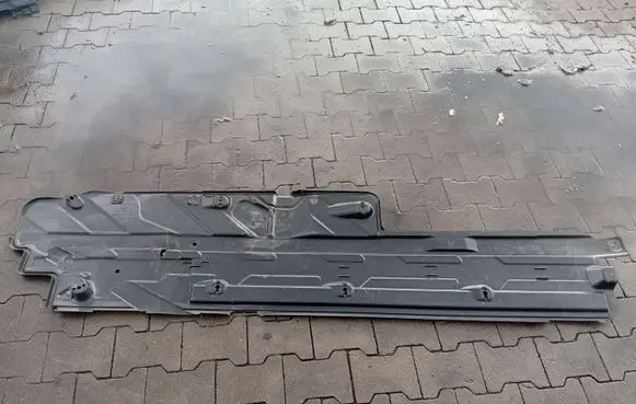 Mercedes-Benz C W204 Side bottom protection A2046100208MERC A2046100208 A2046101408
