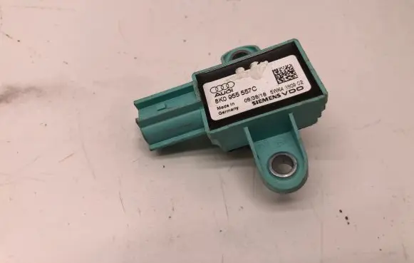 Audi A6 S6 C6 4F Airbag deployment crash/impact sensor 8K0955557C 5WK4380902