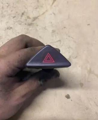 Volvo S60 Hazard light switch 9441045 02W524