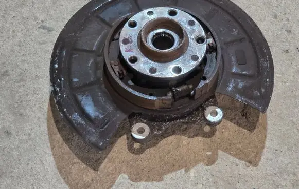 Maserati Ghibli Rear wheel hub 670006804