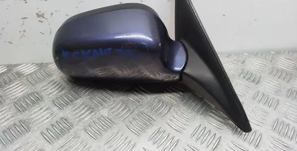 Mitsubishi Galant Front door electric wing mirror 012091