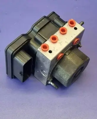 Suzuki Swift II ABS Pump 5611068LA1 0265242555
