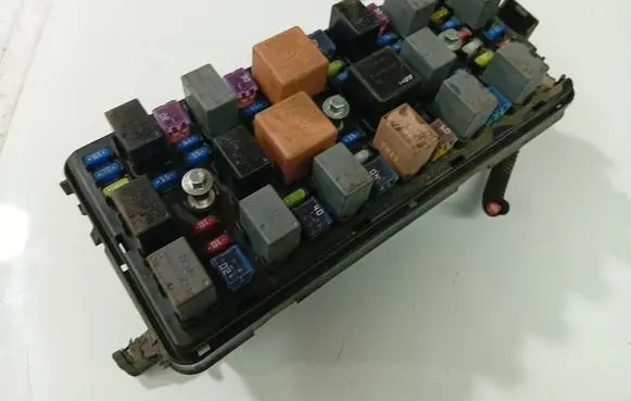 Opel Antara Fuse box set 