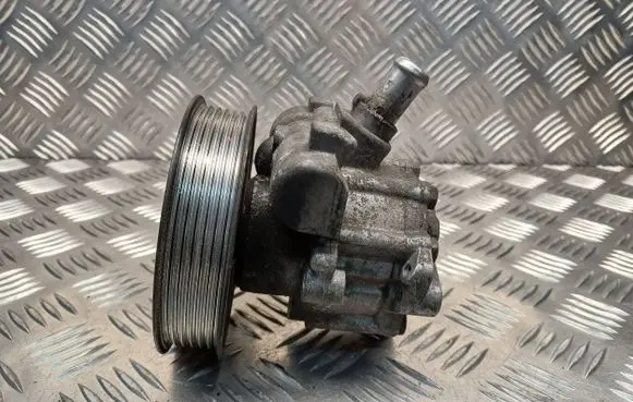 Audi A4 S4 B7 8E 8H Power steering pump 8E0145155N