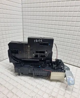 Mercedes-Benz C W204 SAM control unit 2049006401 5DK00922549 2045458932