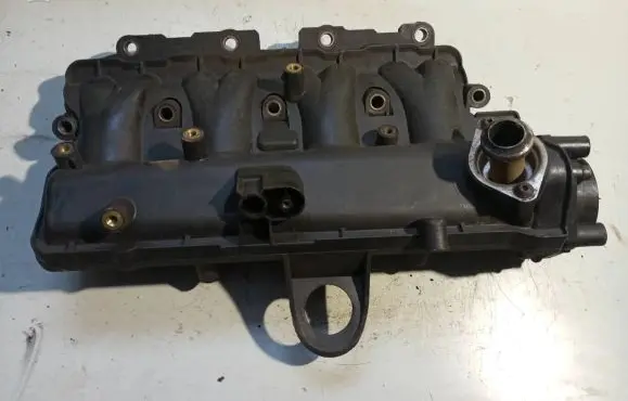 Opel Astra H Intake manifold 55207035