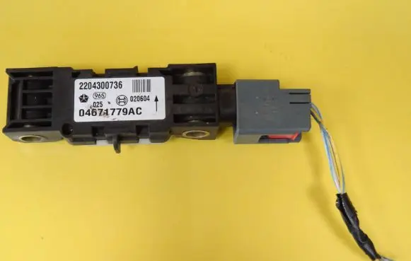 Chrysler PT Cruiser Airbag deployment crash/impact sensor 04671779AC