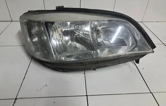 Opel Zafira A Headlight/headlamp 67716829 02A0101A 087454DX