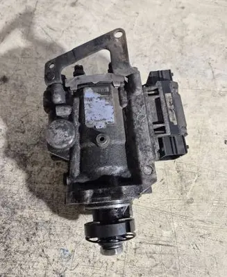 Opel Vectra C Fuel injection high pressure pump 0281010717 385047