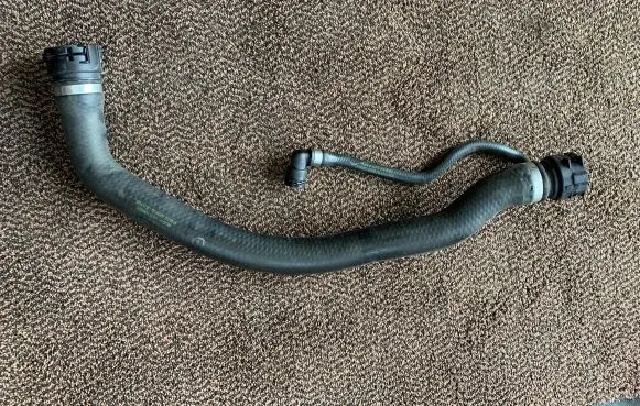 BMW 5 E60 E61 Engine coolant pipe/hose 7787449