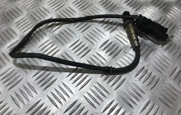 Volkswagen Caddy Lambda probe sensor 03g906262a 0281004042