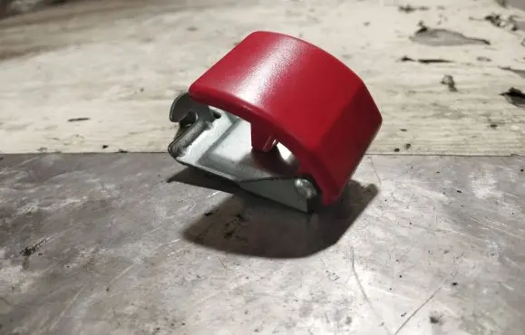 Volvo S40 Engine bonnet (hood) release handle