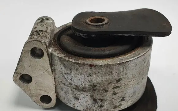 Mitsubishi Space Star Gearbox mounting bracket 30814380