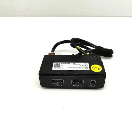 Audi A4 S4 B9 8W AUX in-socket connector 8W0035724