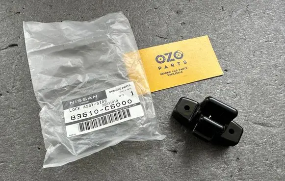 Nissan Patrol 160 Rear door window winding handle 83610C6000
