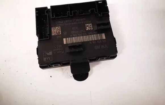 Audi Q4 e-tron Door control unit/module 1EB959596B 1EB959596A