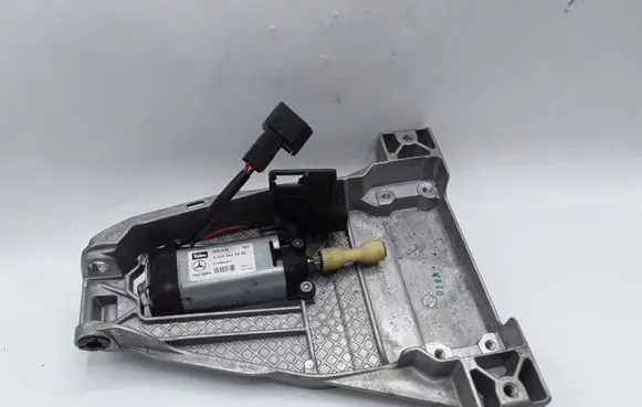 Mercedes-Benz E W210 Steering column adjust motor A2205400288 A2114620005
